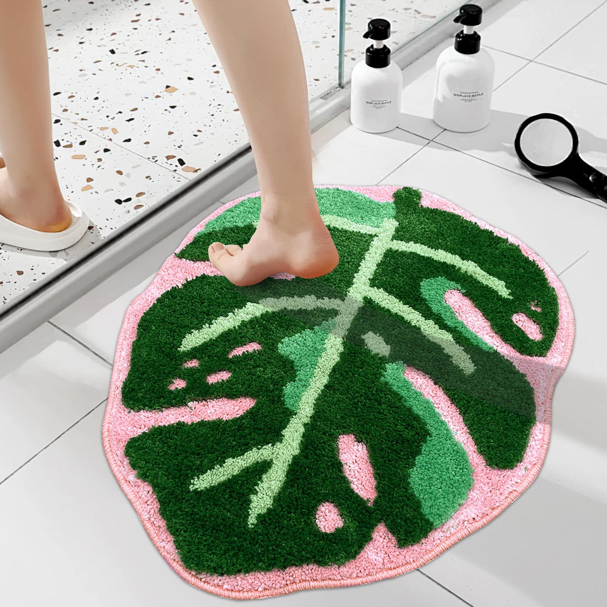 Sisher Leaf Rug Monstera bath mat close-up showing plush pile for foot comfort.