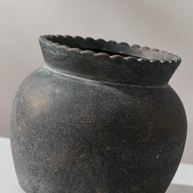 SIDUCAL gift-ready vase makes a thoughtful housewarming or celebration gift