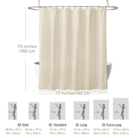 Siiluminisoy tufted texture adds visual depth to bath decor.