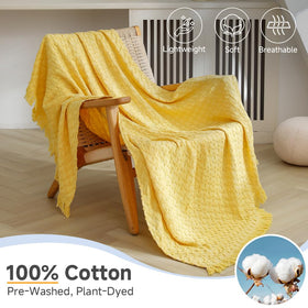 Simple&Opulence throw blanket on bed, lightweight warmth for relaxing evenings