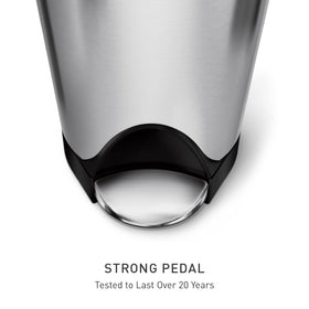 simplehuman lid shox in action delivers a slow close to minimize disturbance.