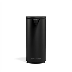 simplehuman liquid sensor pump on kitchen counter enables touchless, hands-free handwashing.