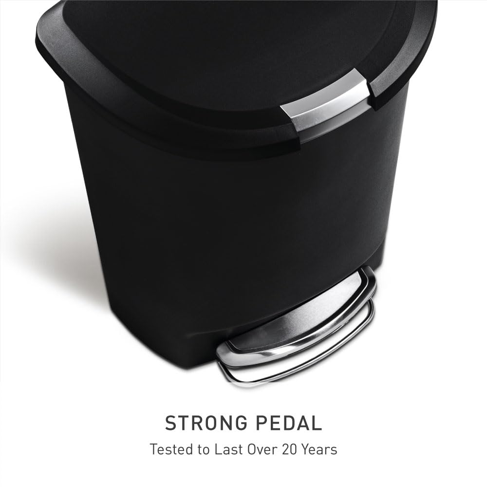 simplehuman pet-proof slide lock keeps the lid closed from curious pets.