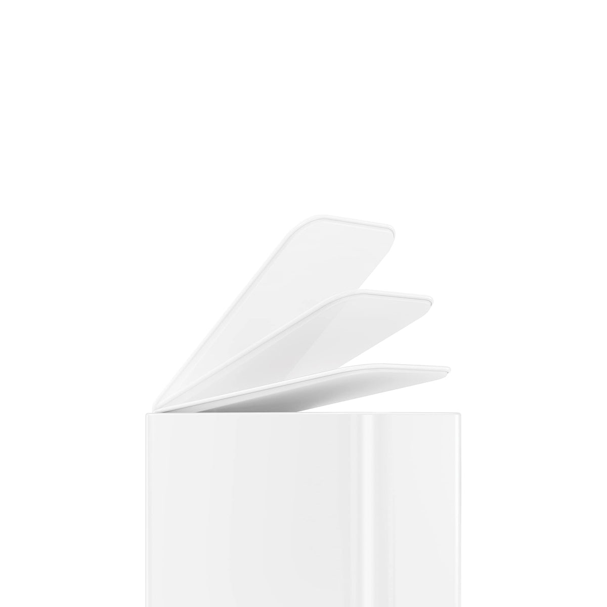 simplehuman removable inner bucket in recycled plastic simplifies cleaning.