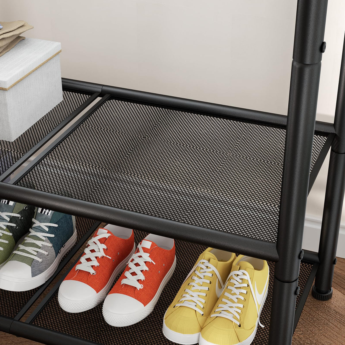 SINGAYE heavy-duty iron-frame demonstrates durability for daily use