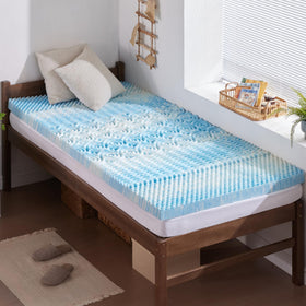 SINWEEK 2-inch memory foam topper on Twin XL bed, adding dorm-ready comfort