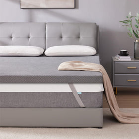 SINWEEK gel memory foam topper 3-inch close-up showing contouring support for comfort.