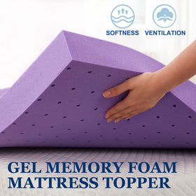 SINWEEK ventilated-design topper promotes cooler airflow for a comfortable sleep.