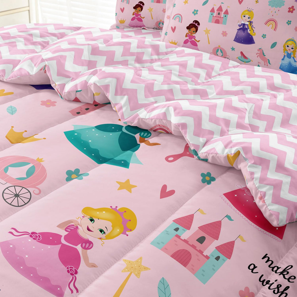 SIRDO soft polyester fabric close-up shows easy-care durability