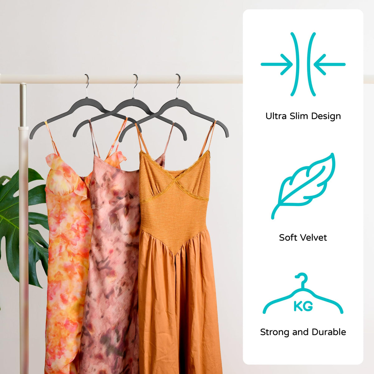 Sishynio 30-pack velvet hangers ideal for shirts and light coats.