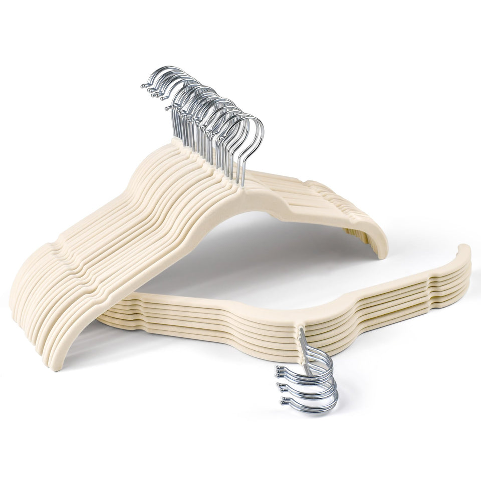 Sishynio velvet shirt hanger with 360° swivel hook for easy access.