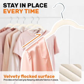 Sishynio velvety surface protects delicate fabrics from snags and wrinkles.