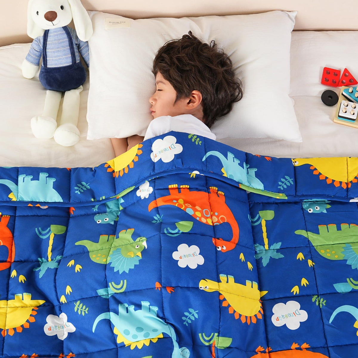 Sivio gift-ready weighted blanket in blue, ideal for birthdays or holidays.