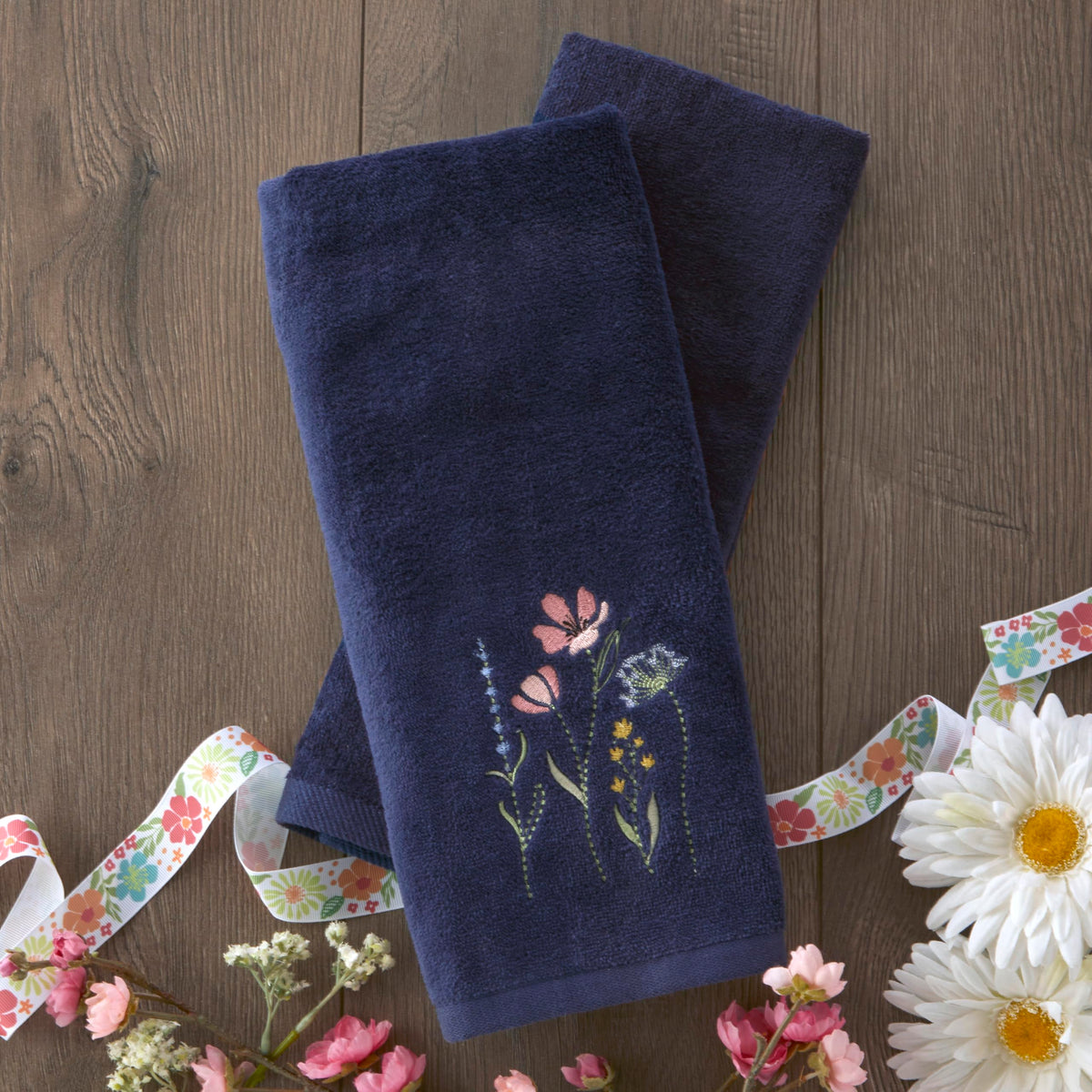 16x25 inch towels from SKL Home ideal for bath, kitchen, or bar.