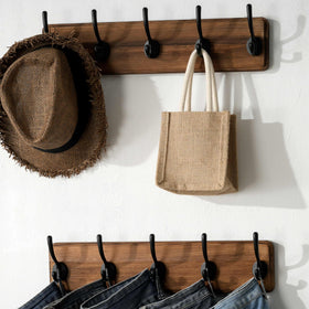 SKOLOO aluminum-wood hook design provides sturdy daily use.
