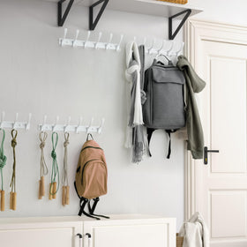 SKOLOO installation kit including screws and wall anchors