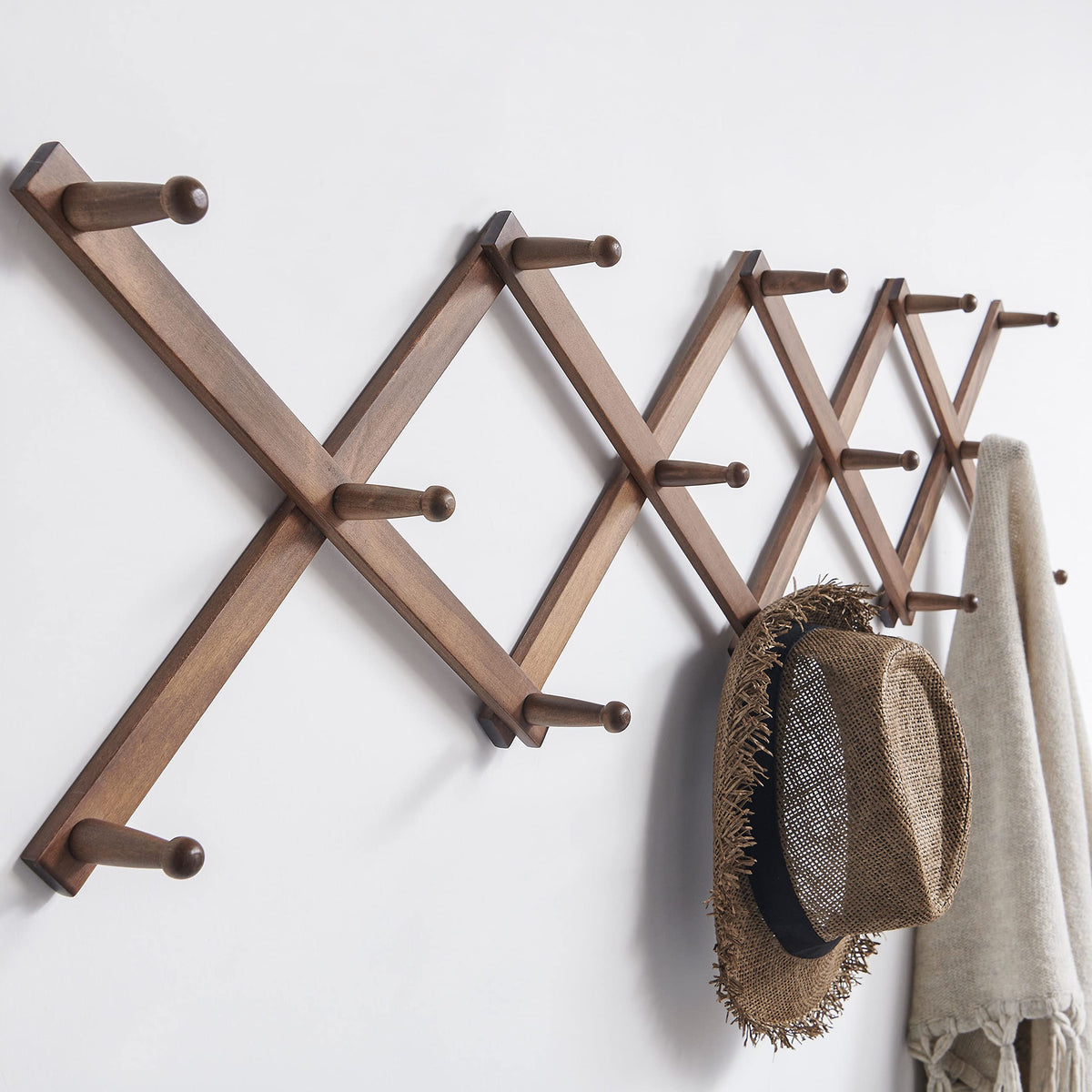 SKOLOO included metal brackets for secure wall mounting and 180° rotation.