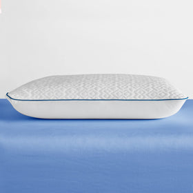 Sleep Innovations Forever Cool gel memory foam core provides adaptive neck support.