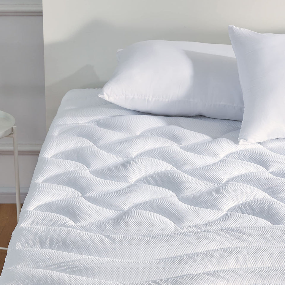 SLEEP ZONE king size cooling topper on bed showing cool, plush comfort