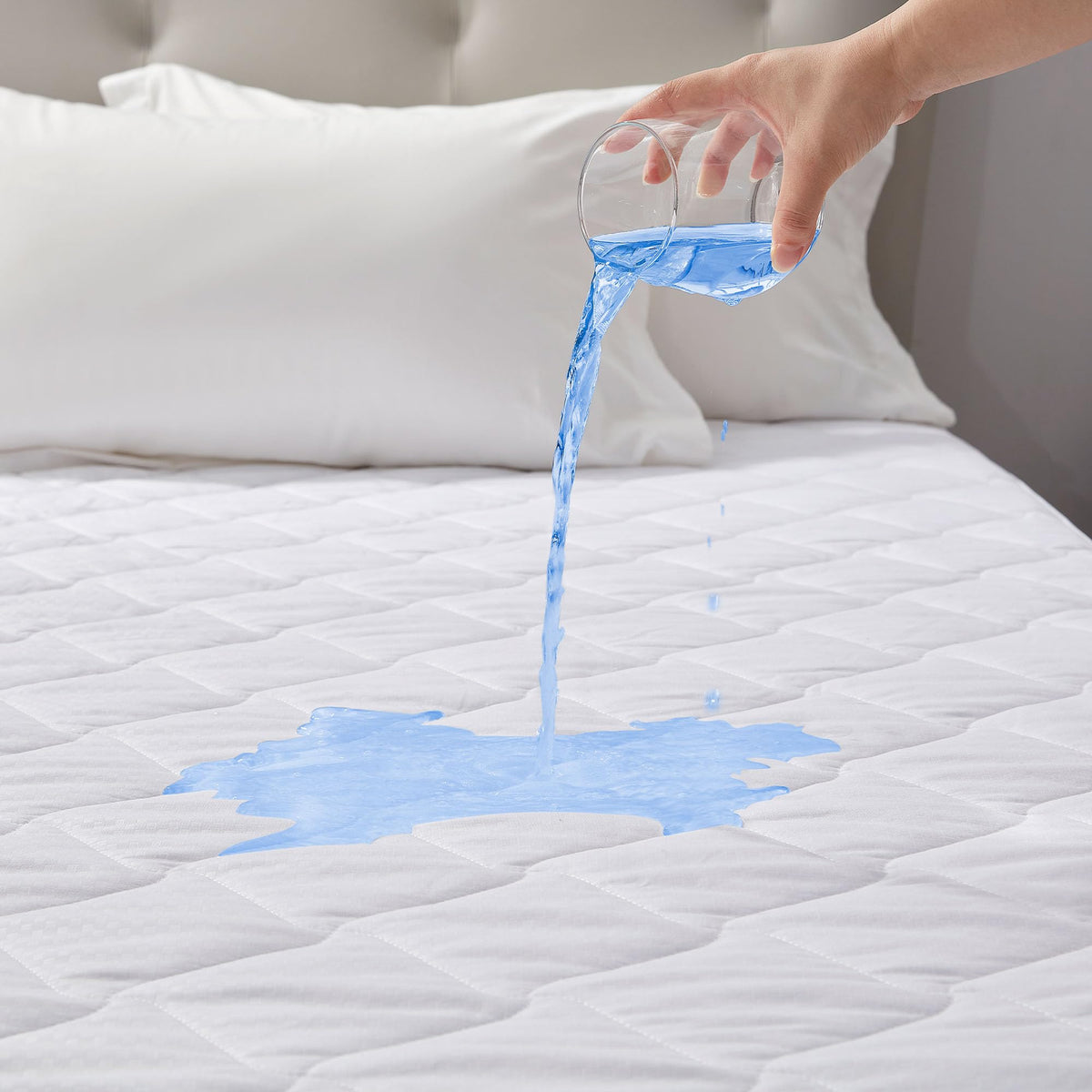 SLEEP ZONE quilted-top protector with premium feel