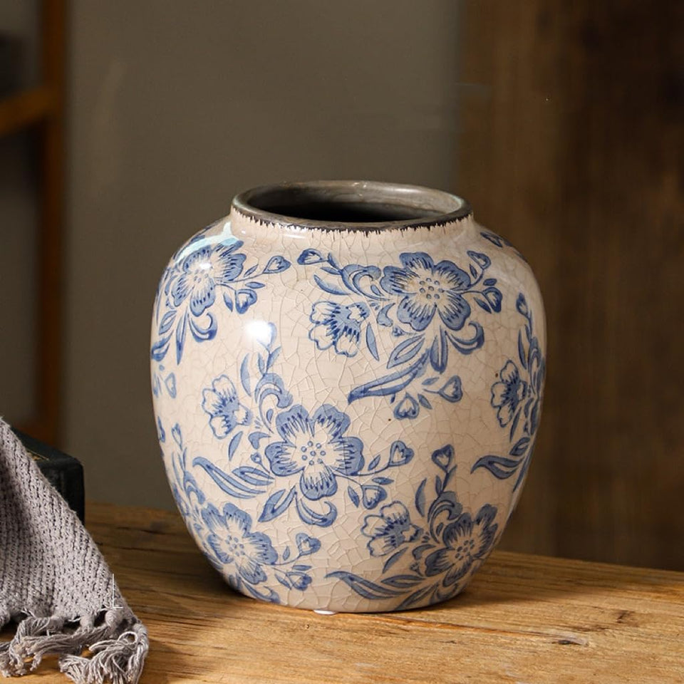 Smiletag blue-white vase pattern for living room mantels and shelves.