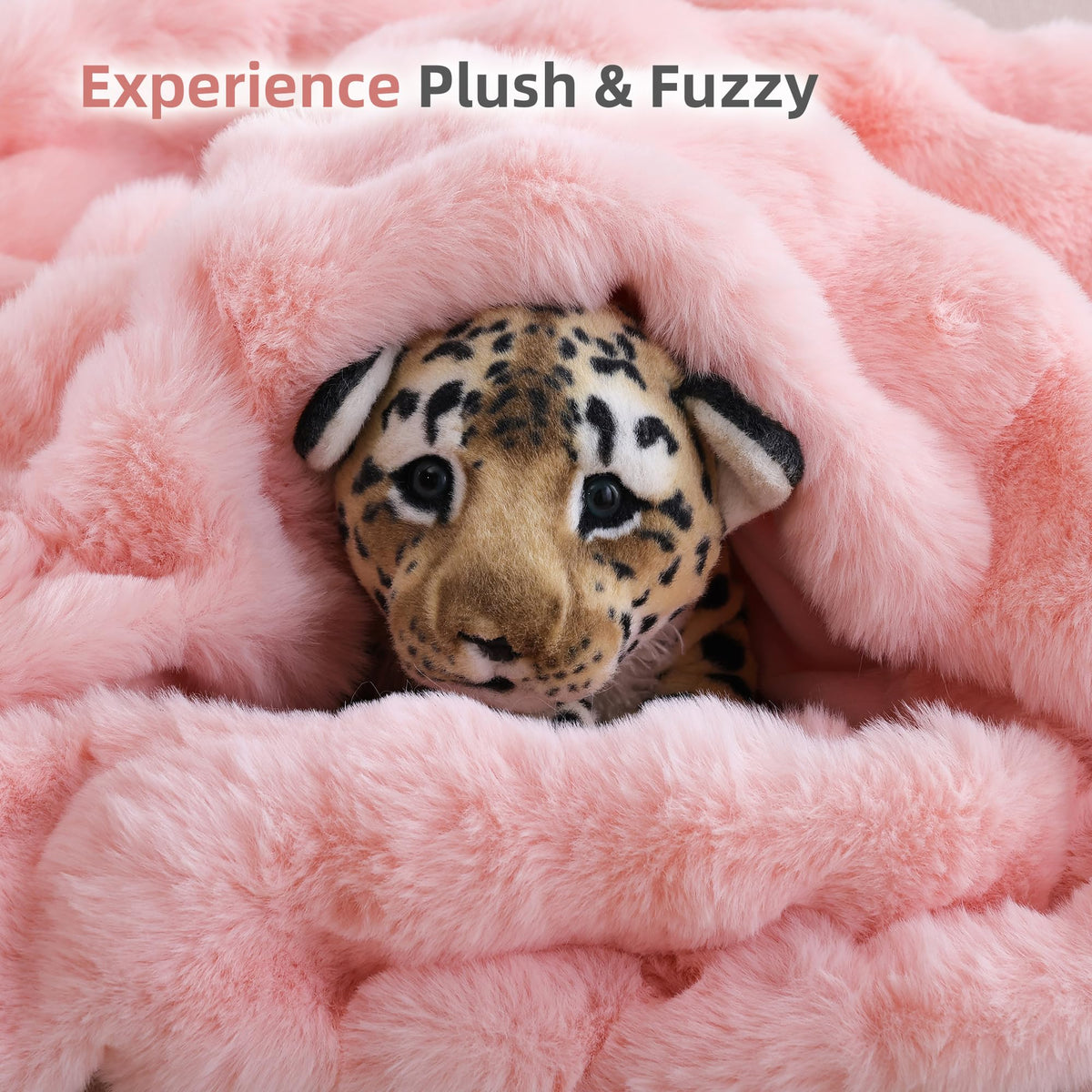 Smoofy plush blanket offers year-round comfort for living rooms.