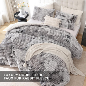 Smoofy 3D fleece stripe pattern adds stylish, modern decor