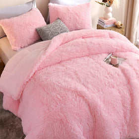 Smoofy Nighttime bedroom setup with plush pink bedding