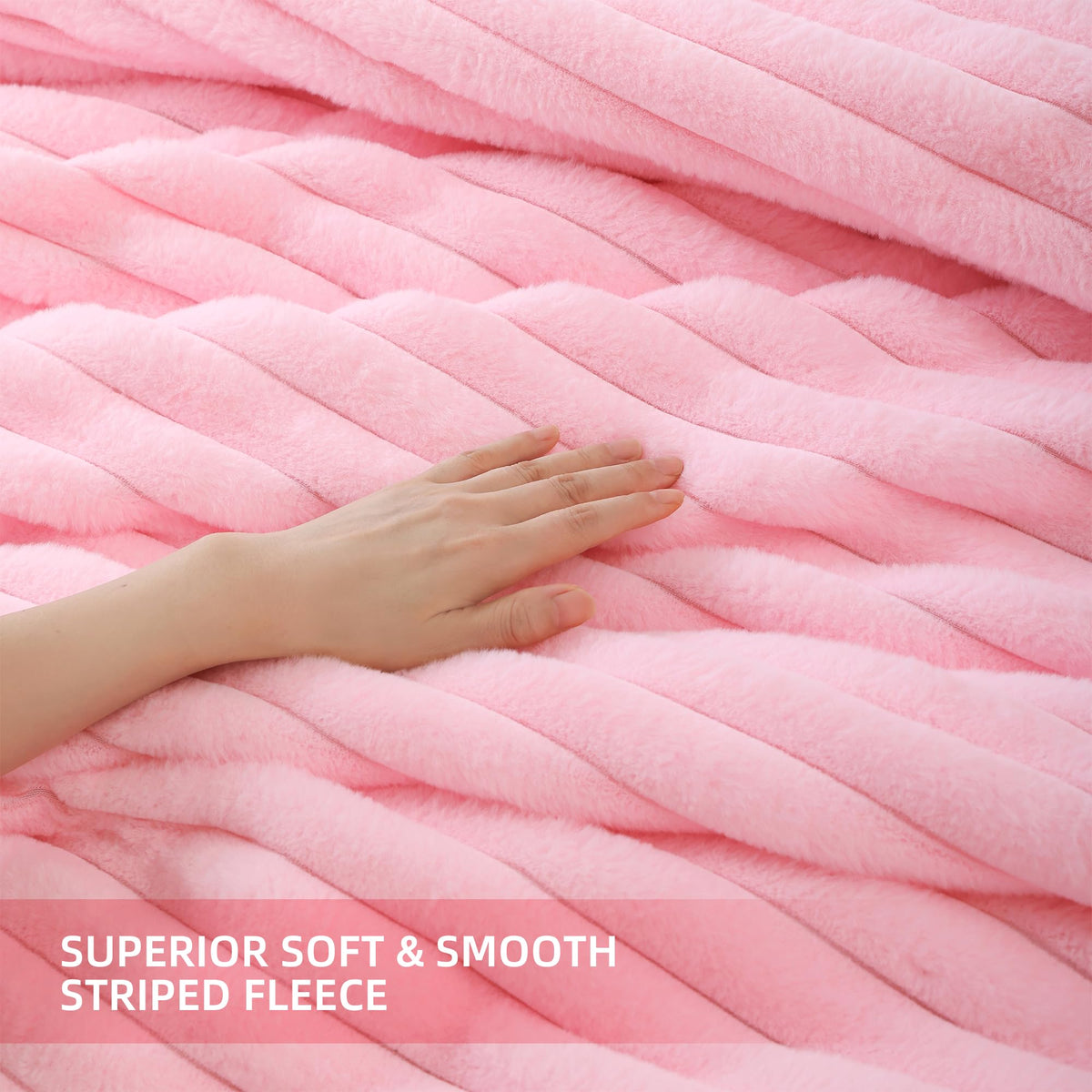 Smoofy Fluffy Queen Comforter close-up 3D texture highlights design depth