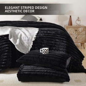 Smoofy Fluffy Queen Comforter flannel side provides extra warmth and coziness