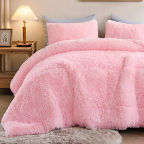 Smoofy Fluffy Queen Comforter front faux fur pink for a luxe cozy look