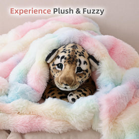 Smoofy OEKO-TEX certified blanket, a safe, stylish gift option.