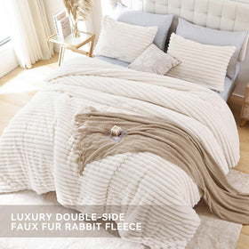 Smoofy striped 3D texture design adds elegant bedroom detail