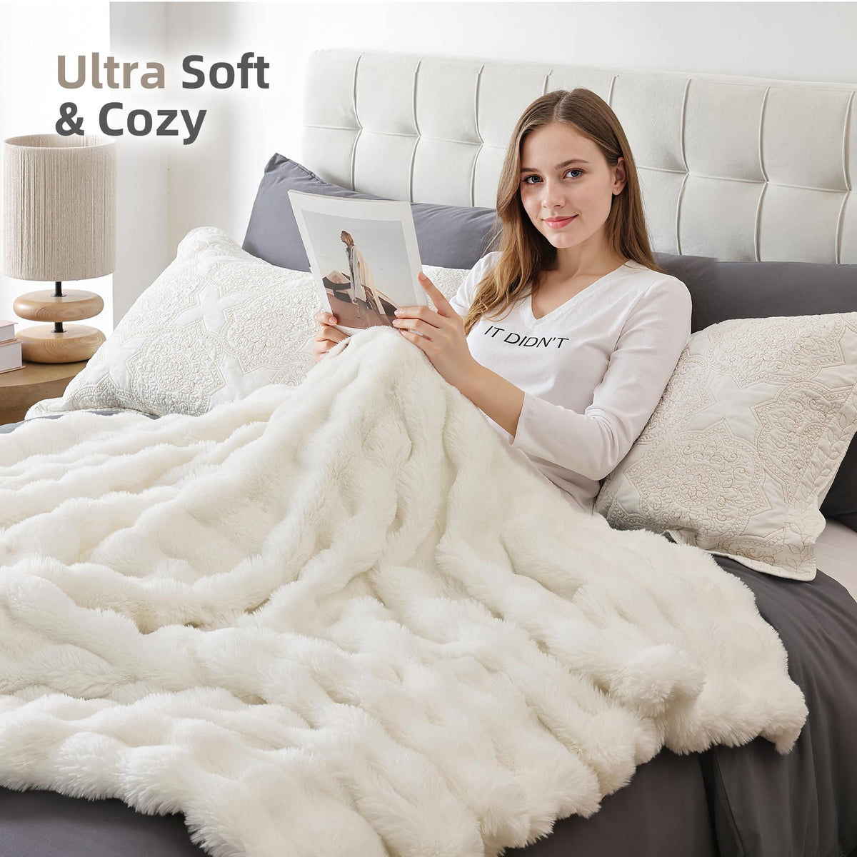 Smoofy thick plush front with lighter backing for balanced warmth.