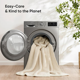 Snuggle Sac Heather Throw Blanket makes a thoughtful gift for loved ones.