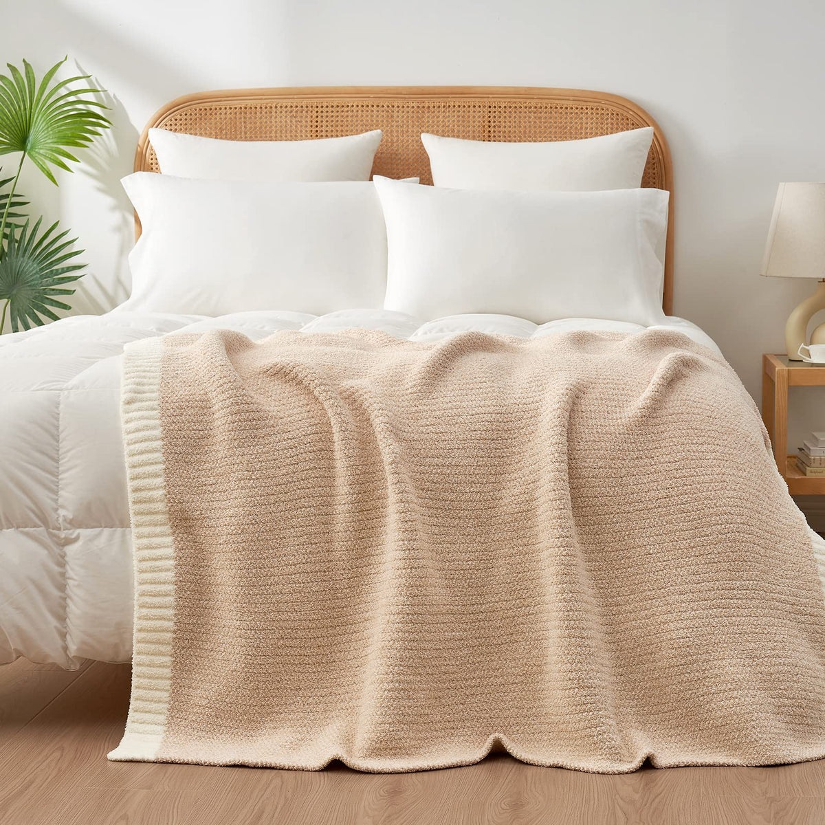 Machine-washable and quick-drying for easy care and everyday use.
