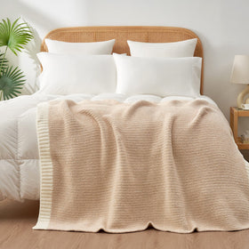 Machine-washable and quick-drying for easy care and everyday use.