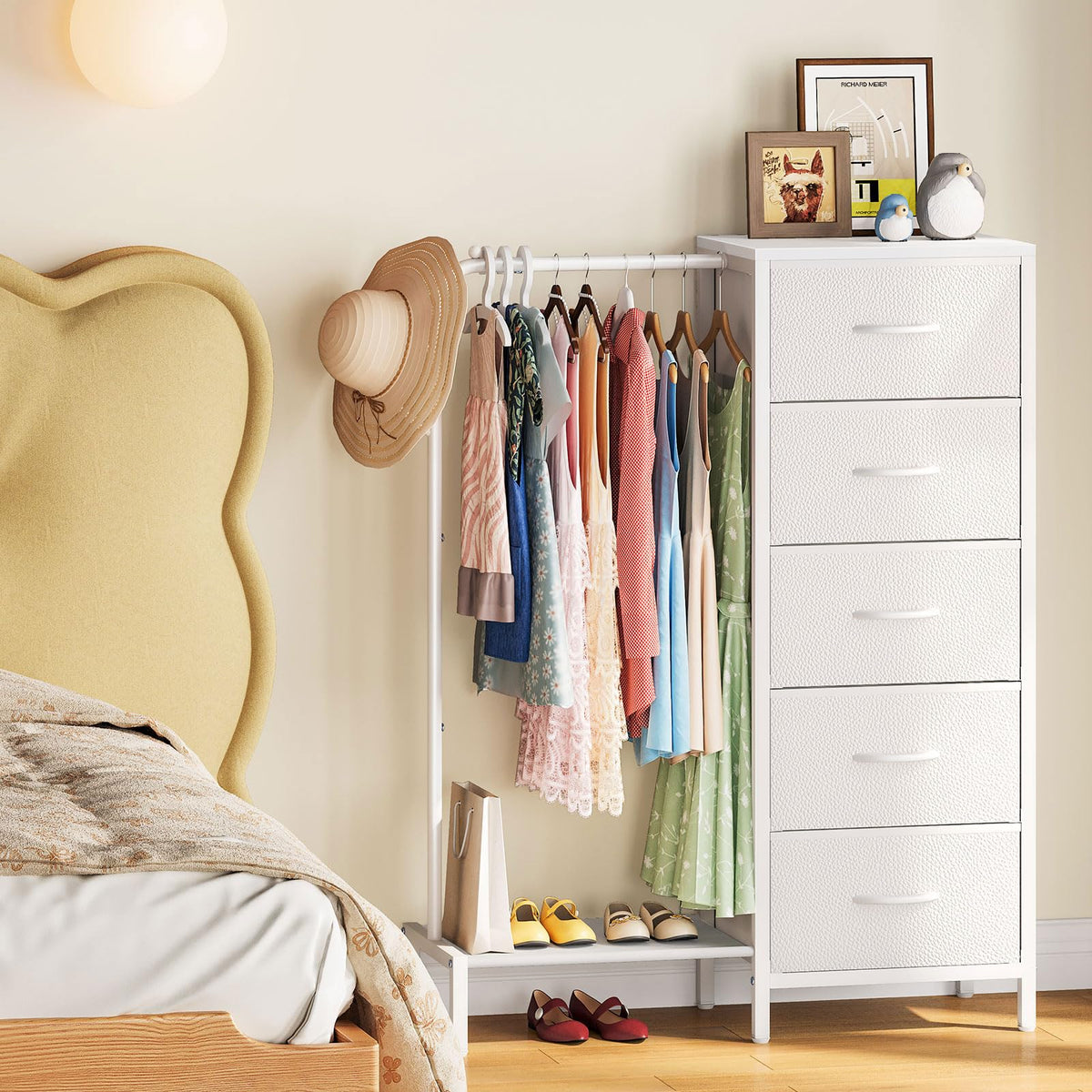 Snughome easy-assembly guide enables quick setup.
