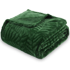 SOCHOW soft flannel throw in olive green with leaves texture for cozy spaces