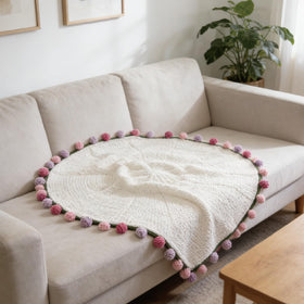 SoffMoiis 3D rose design blanket highlights lifelike petals for decor