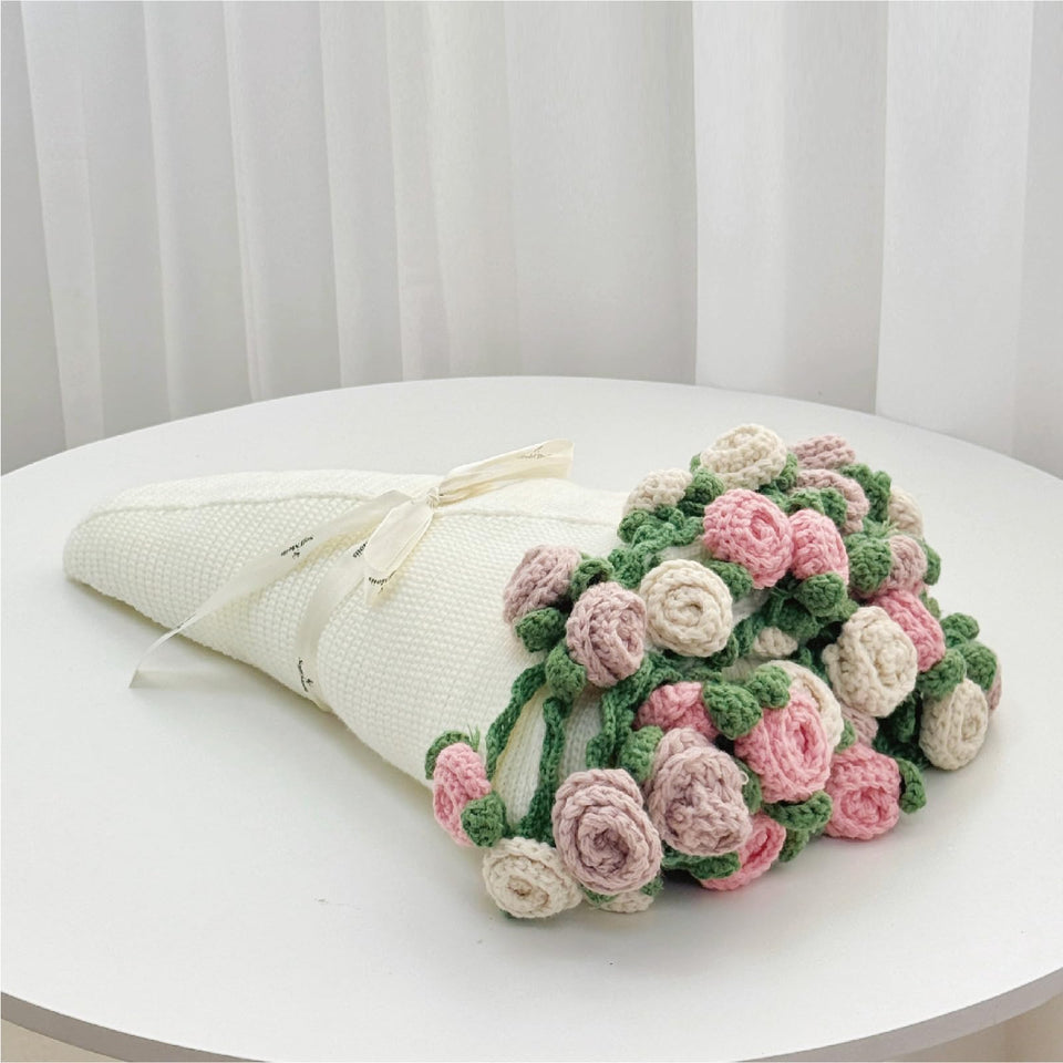 SoffMoiis crochet rose bouquet blanket with vivid roses for striking home decor.