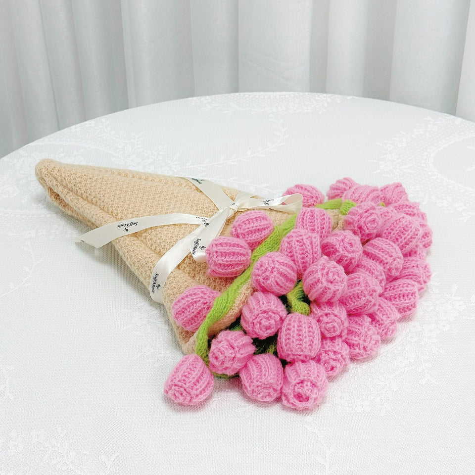 SoffMoiis pink rose bouquet blanket closeup showing lifelike petals for cozy decor