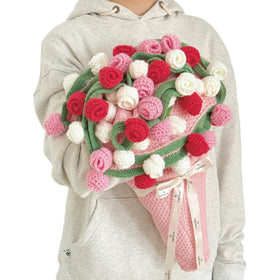 SoffMoiis rose bouquet blanket close-up with three-color rose design for romantic home decor