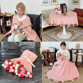 SoffMoiis round 59-inch blanket for generous living room warmth