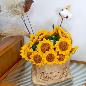 SoffMoiis sunflower bouquet detail close-up, lifelike petals and rich texture