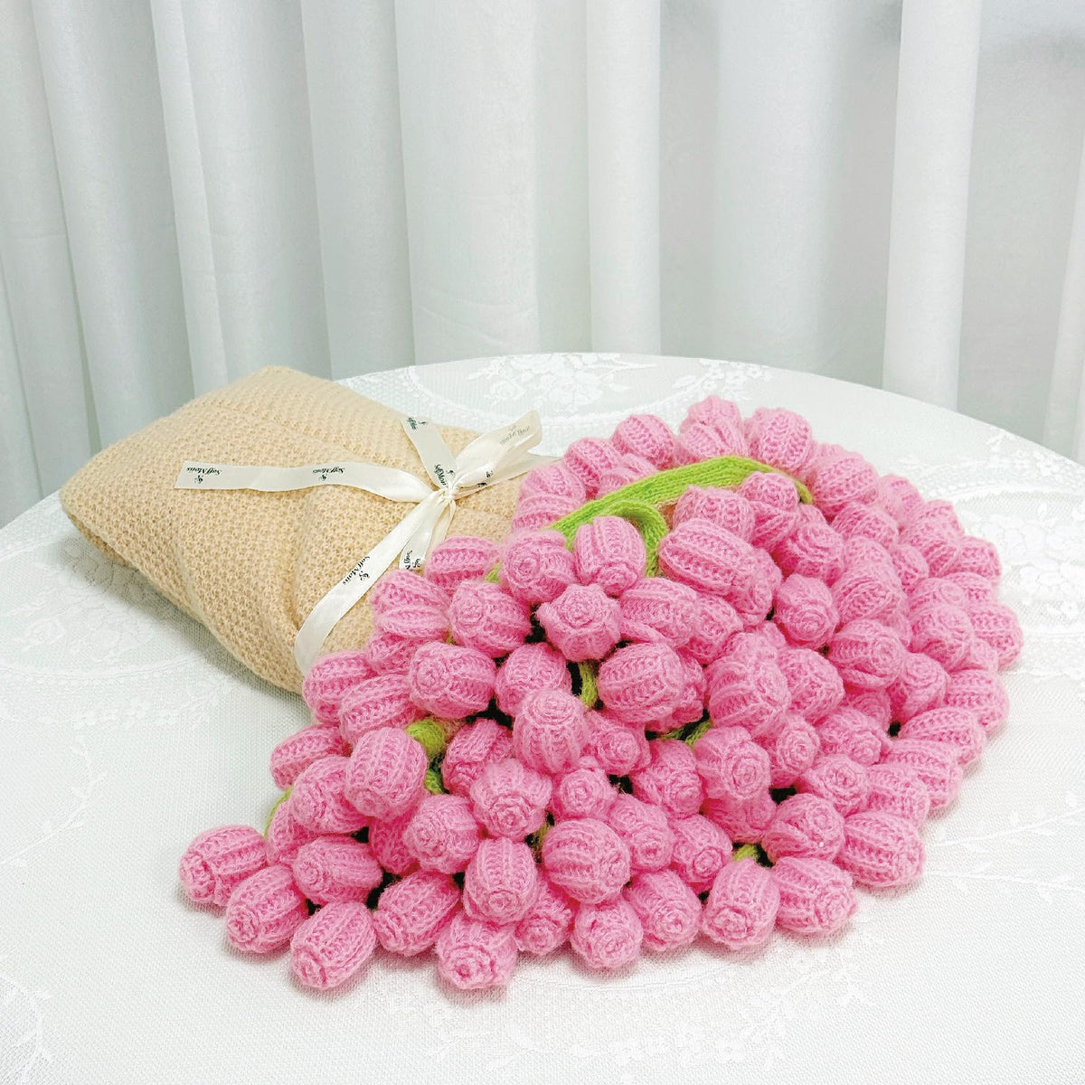 SoffMoiis ultra-soft plush blanket texture delivers lightweight warmth and easy care.