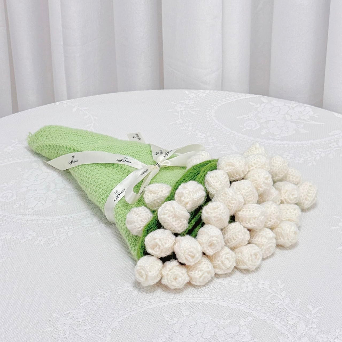 SoffMoiis white rose 3D bouquet blanket with lifelike petals for cozy decor.