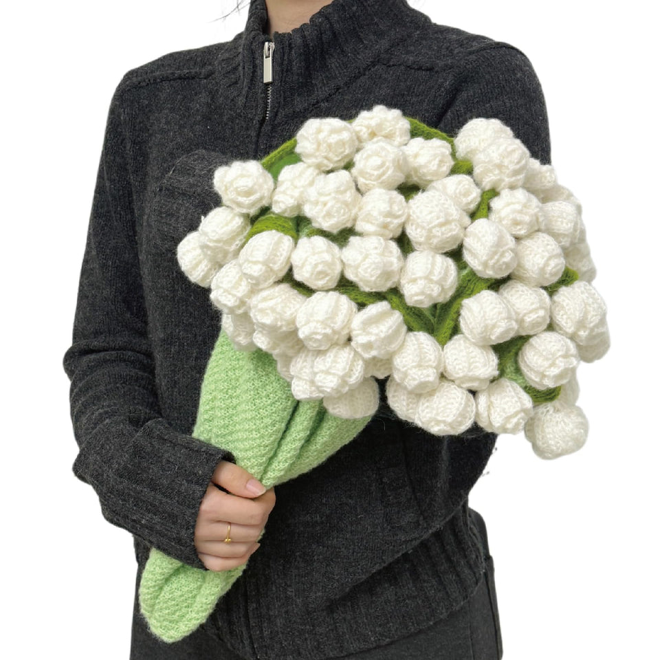 SoffMoiis white rose bouquet blanket close-up showing lifelike petals for cozy decor.
