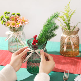 SOJOCK 4.53-inch base diameter fits medium bouquets securely.