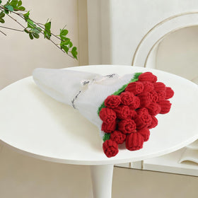 Sokfone Flower Blanket shows crochet rose bouquet for romantic living room decor